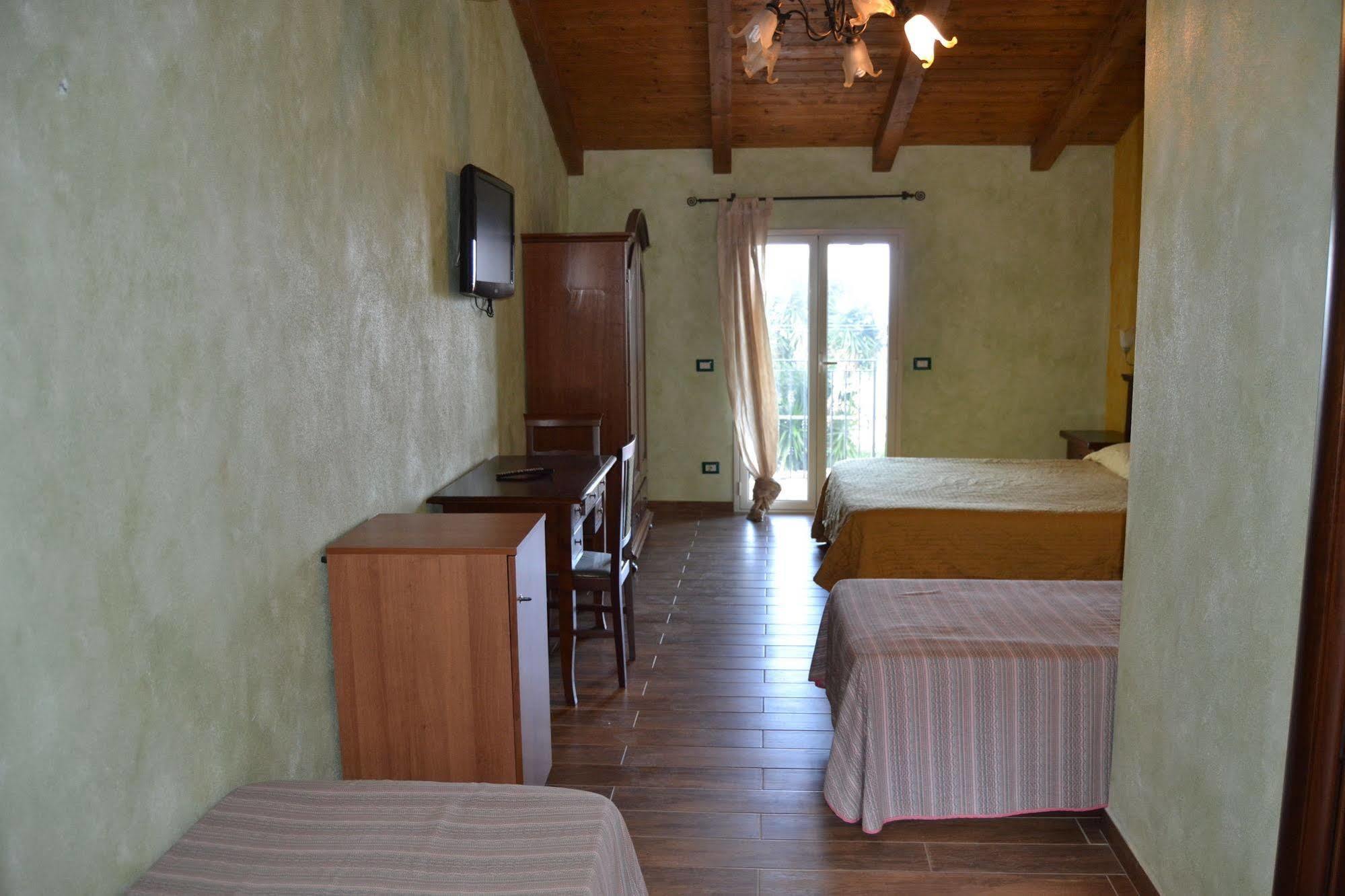 B&B Villa Chianalea Scilla Bagian luar foto