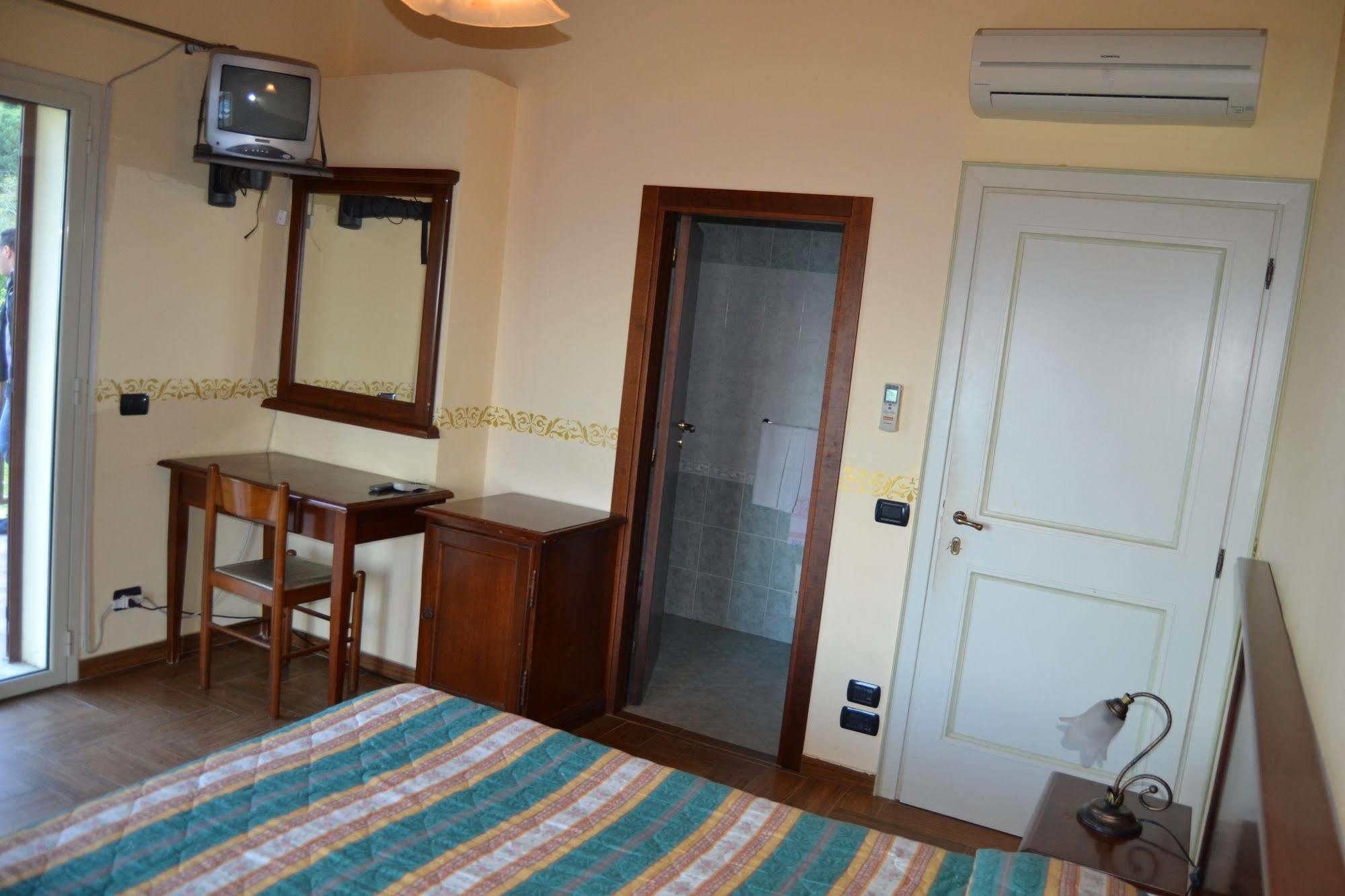 B&B Villa Chianalea Scilla Bagian luar foto