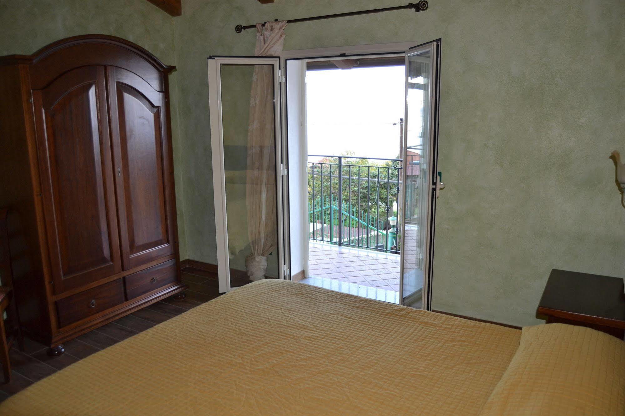 B&B Villa Chianalea Scilla Bagian luar foto